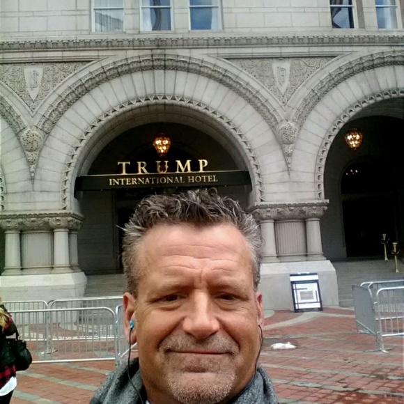 Meet your Posher, Edward - Picture 3 of 3